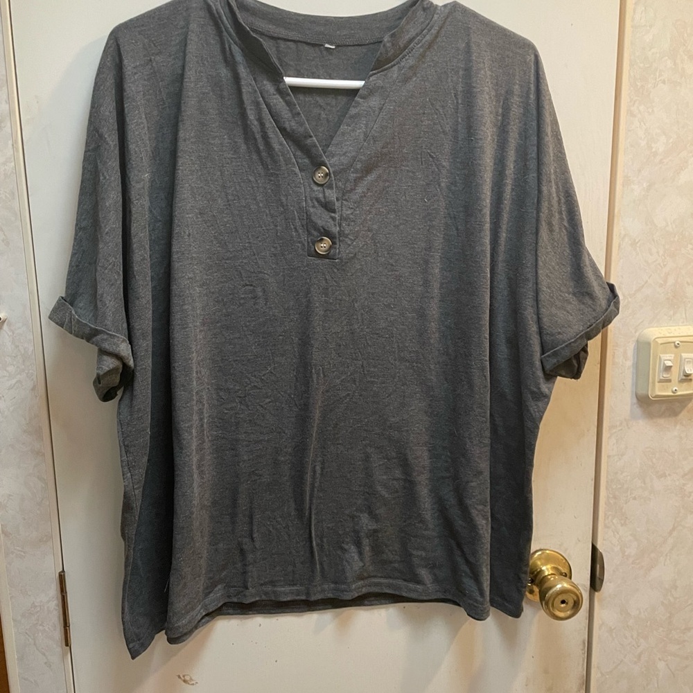 2X Gray Women's Top Short Cuff Sleeve